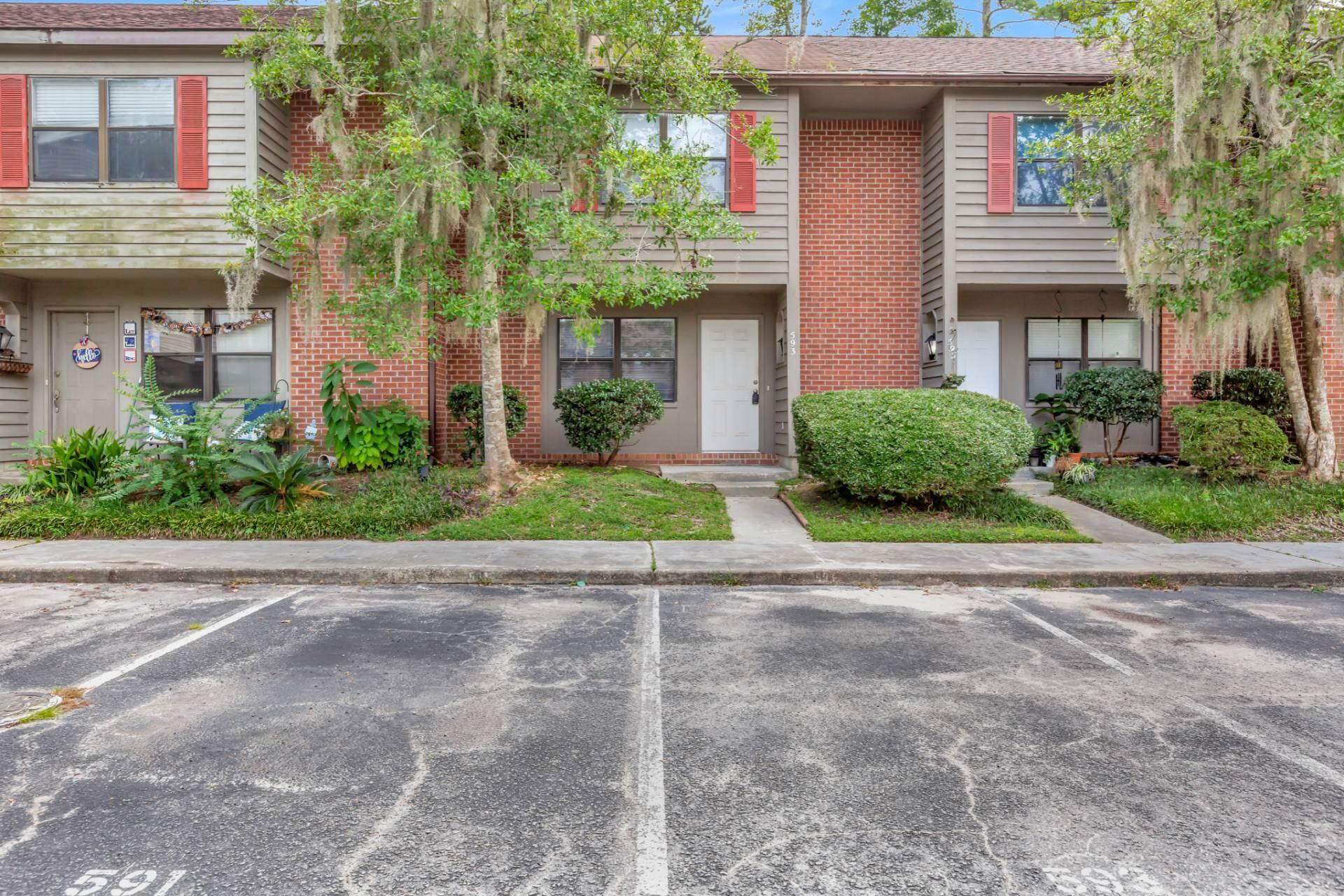 593 Travelers Blvd – photo 4