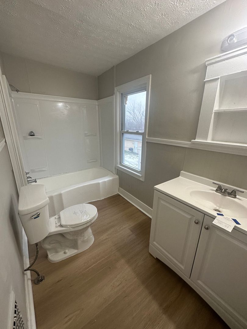 3688 E 117th St – photo 3