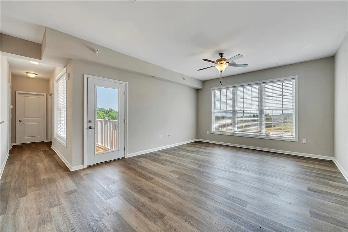 The Vista at Orchards – photo 4