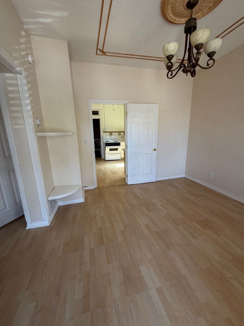 625 Wilmington Ave – photo 5