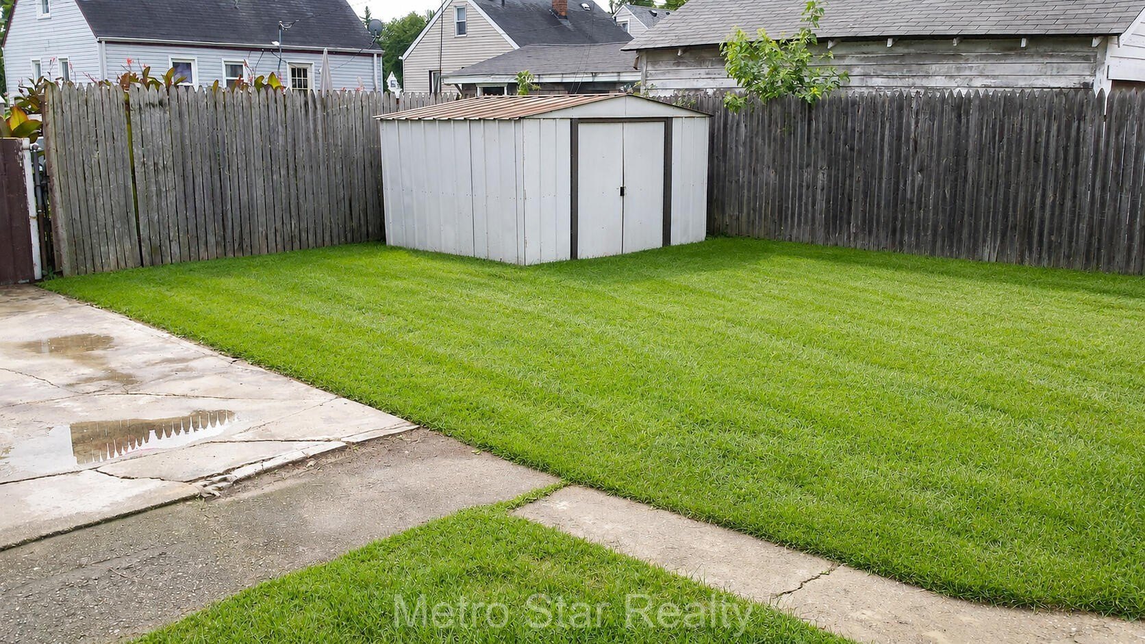 353 W Brockton Ave – photo 3