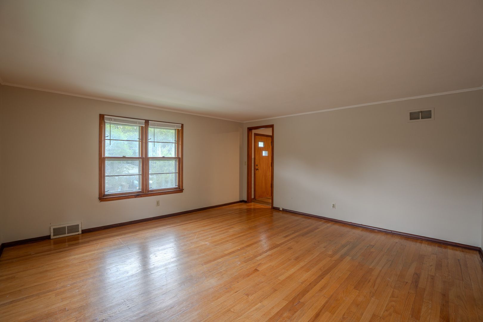 430 N Oak St unit 3 – photo 3