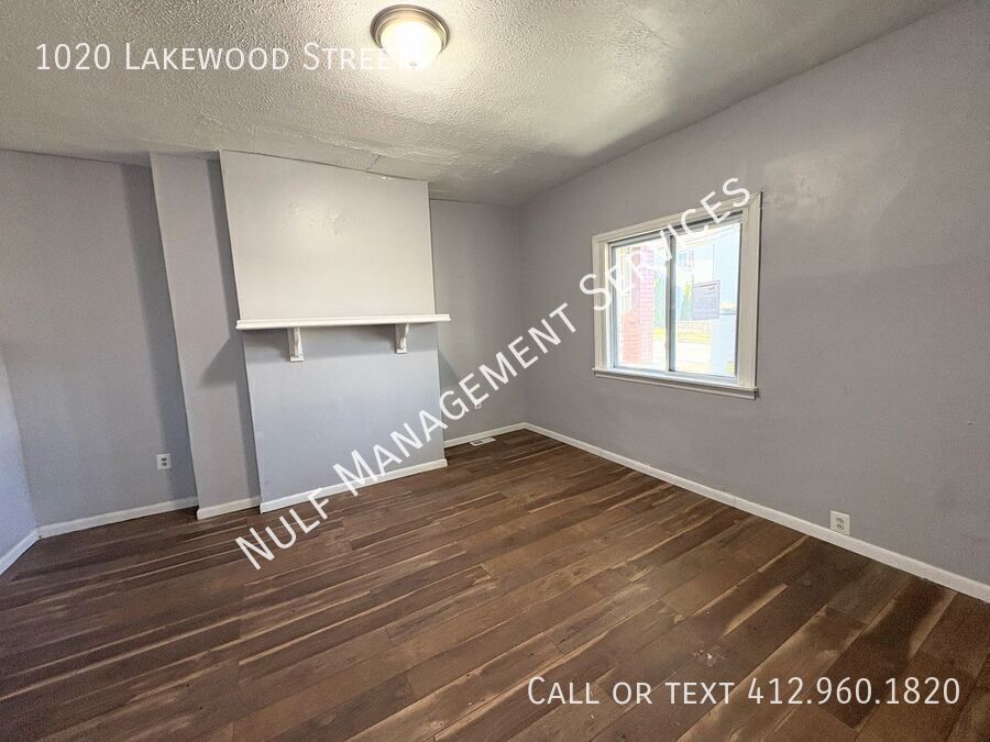 1020 Lakewood St – photo 3