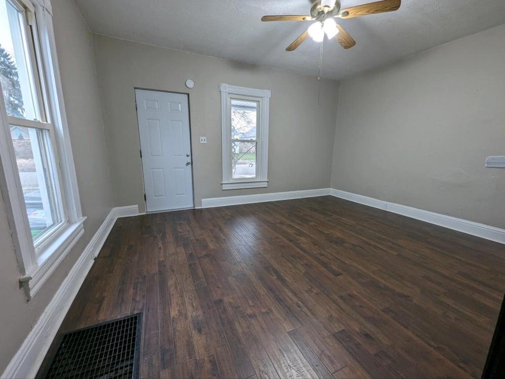 1231 E Main St – photo 5