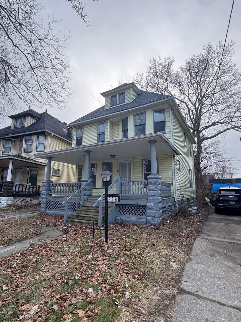 578 E 107th St – photo 1