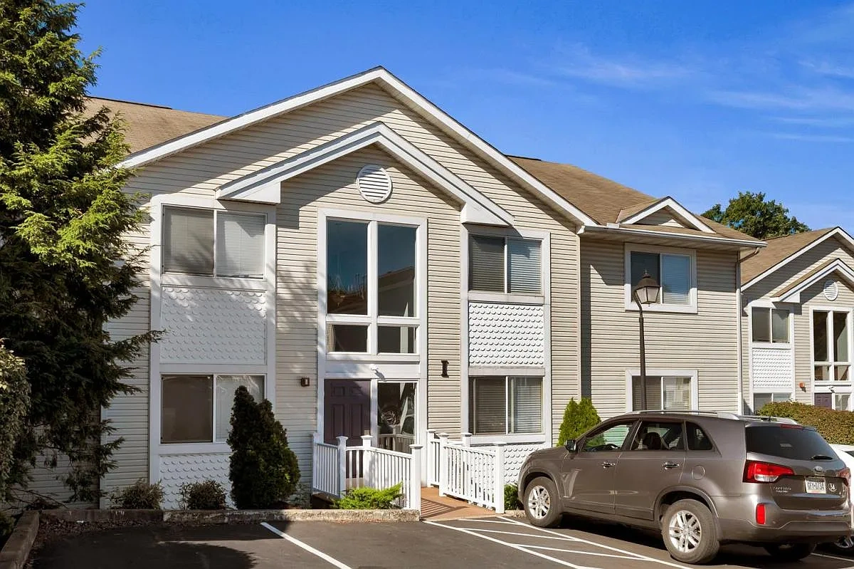 Upland Village Apartments & Condos – photo 2