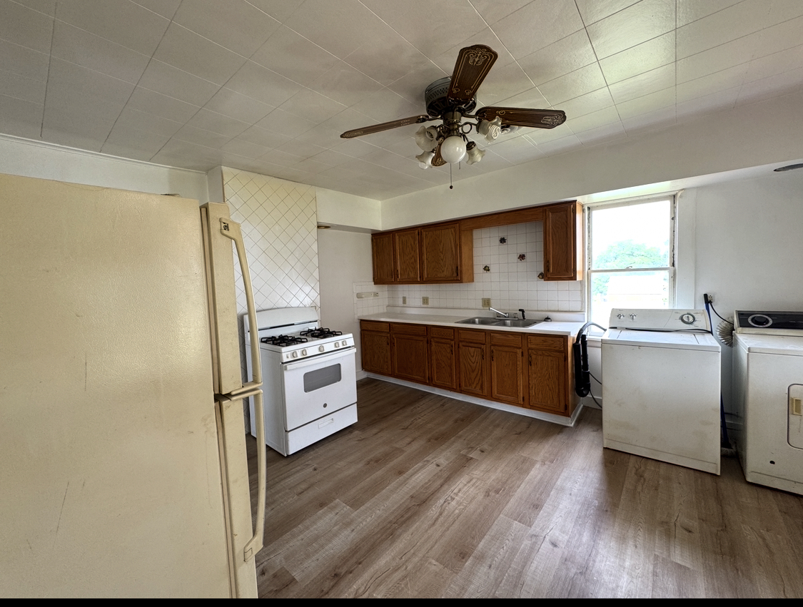 313 5th St unit 2 – photo 5