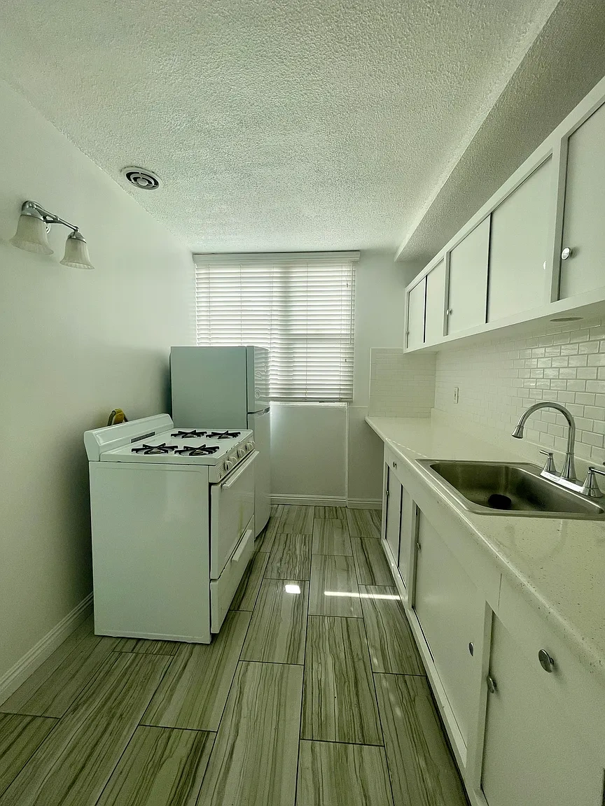Belmont Apartments – photo 3