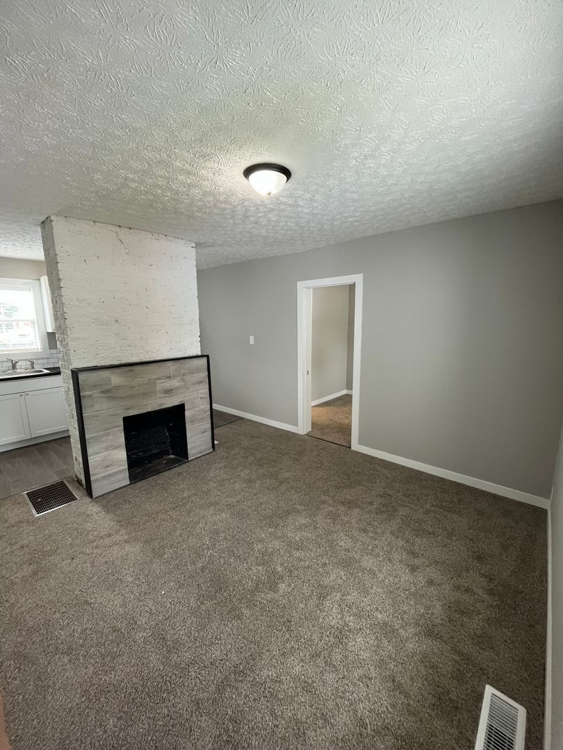 15 5th St unit 17 5th Street – photo 4