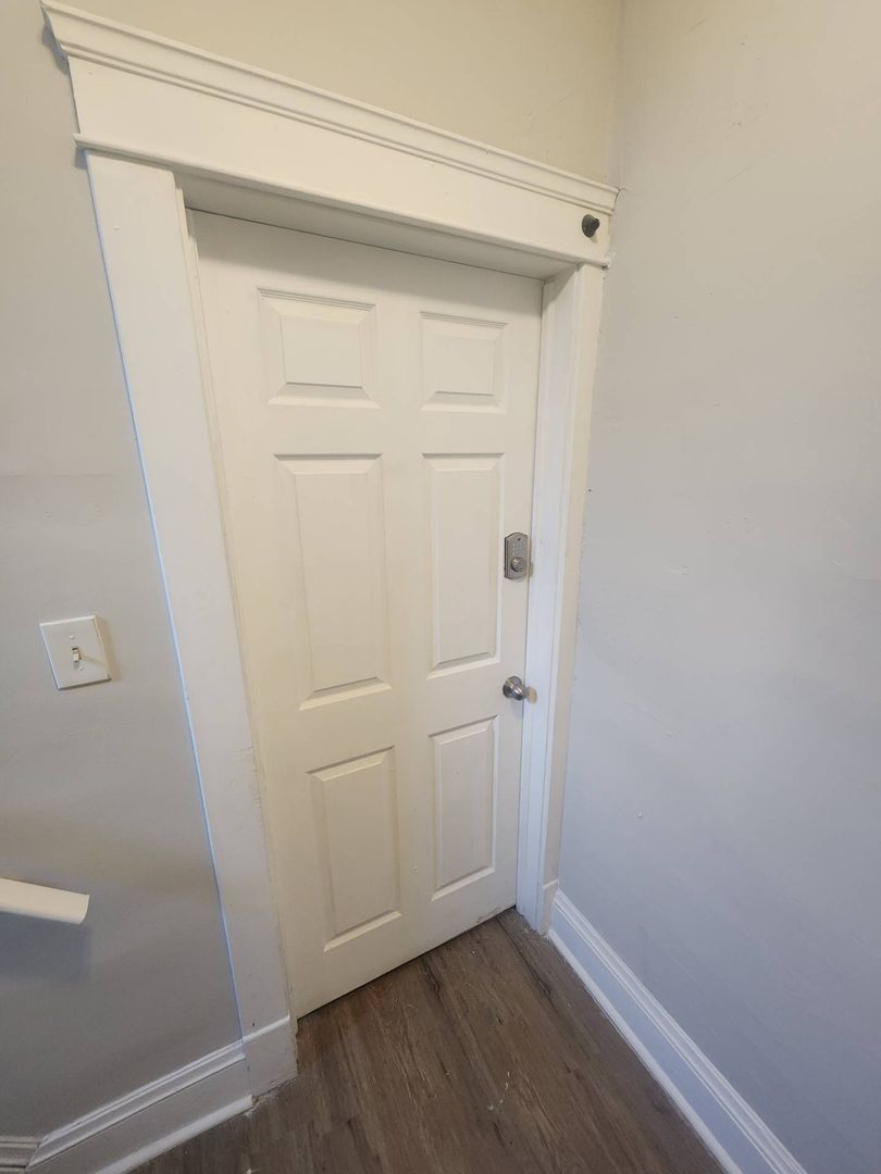 2762 E 120th St unit Unit 1 – photo 2