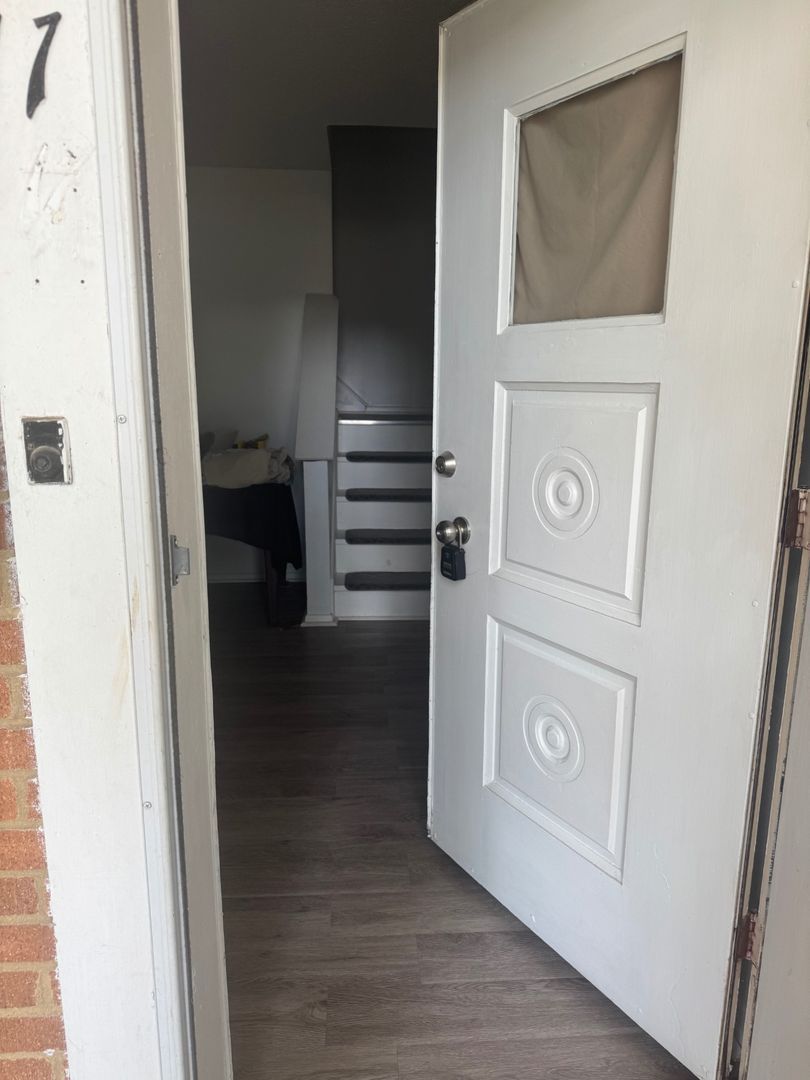 2472 Warren Pkwy unit 17 – photo 4