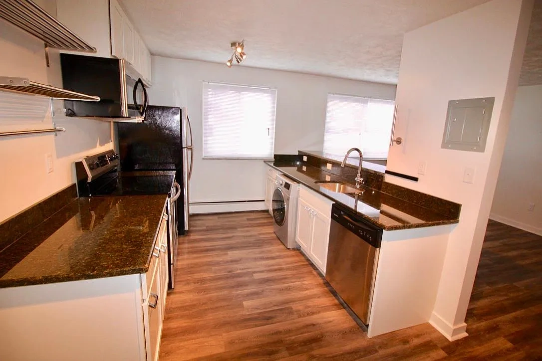 Silver Apartments – photo 1