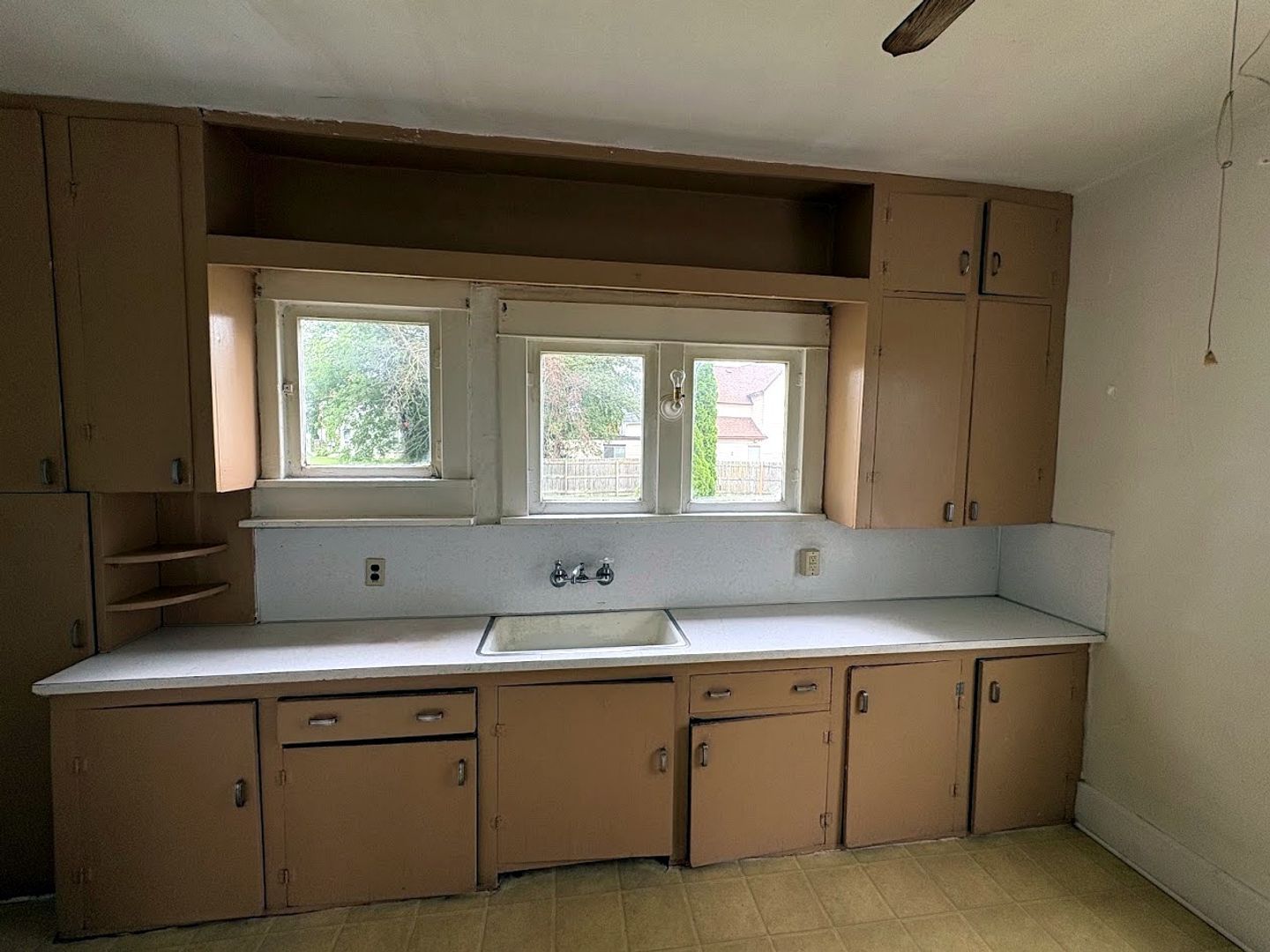 1705 Bechel Pl NW – photo 3
