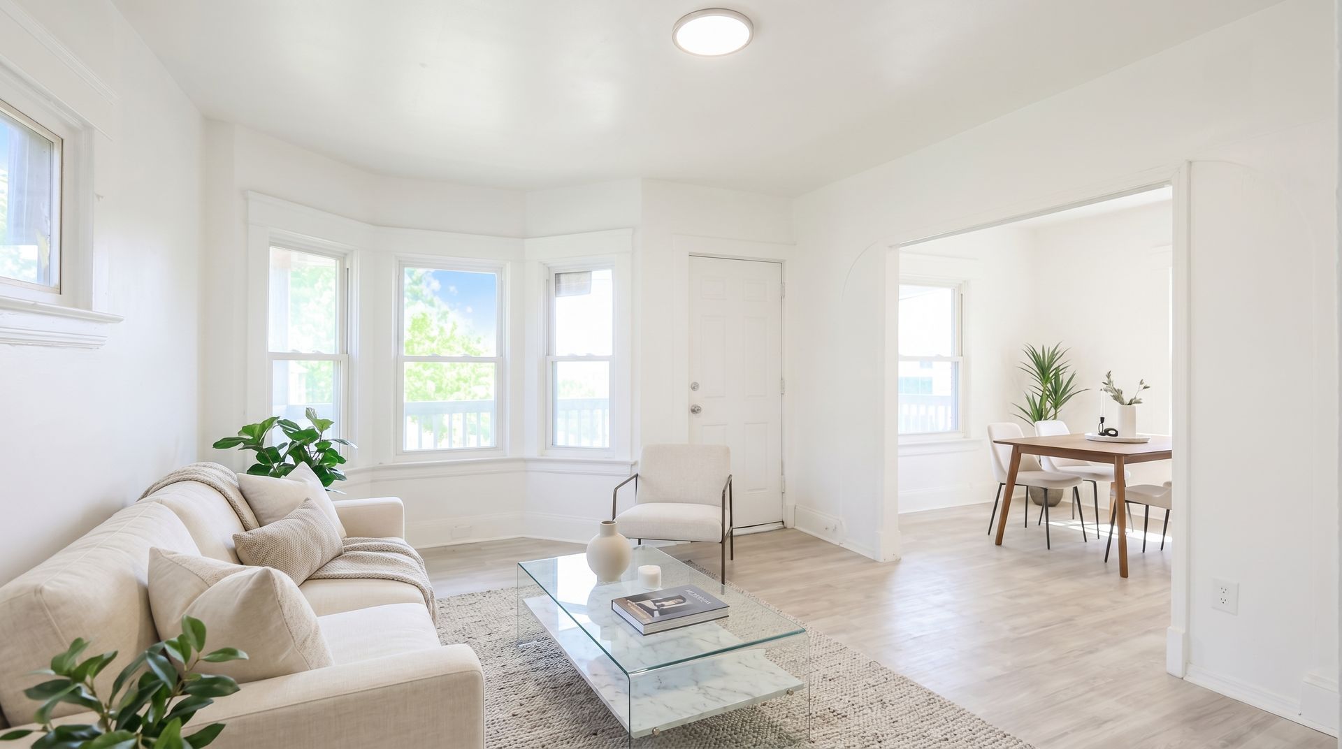 2761 E 120th St – photo 1
