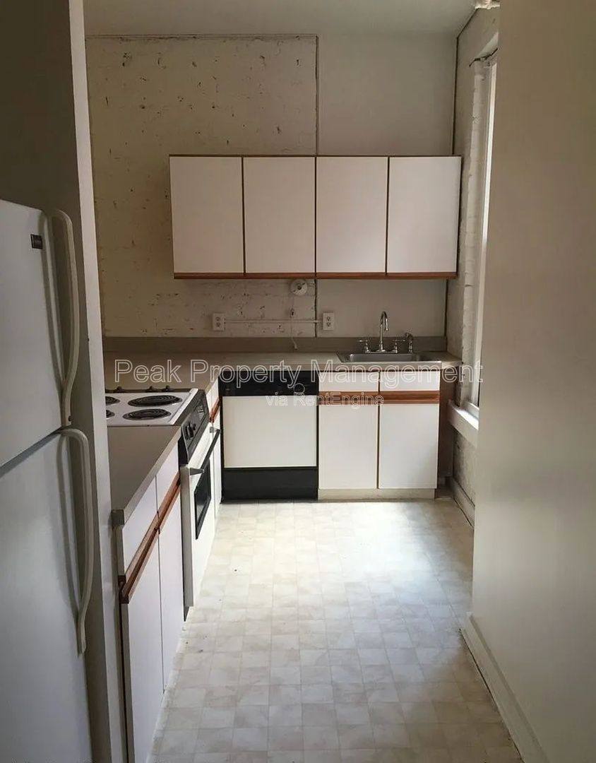 308 W Broad St unit C – photo 2