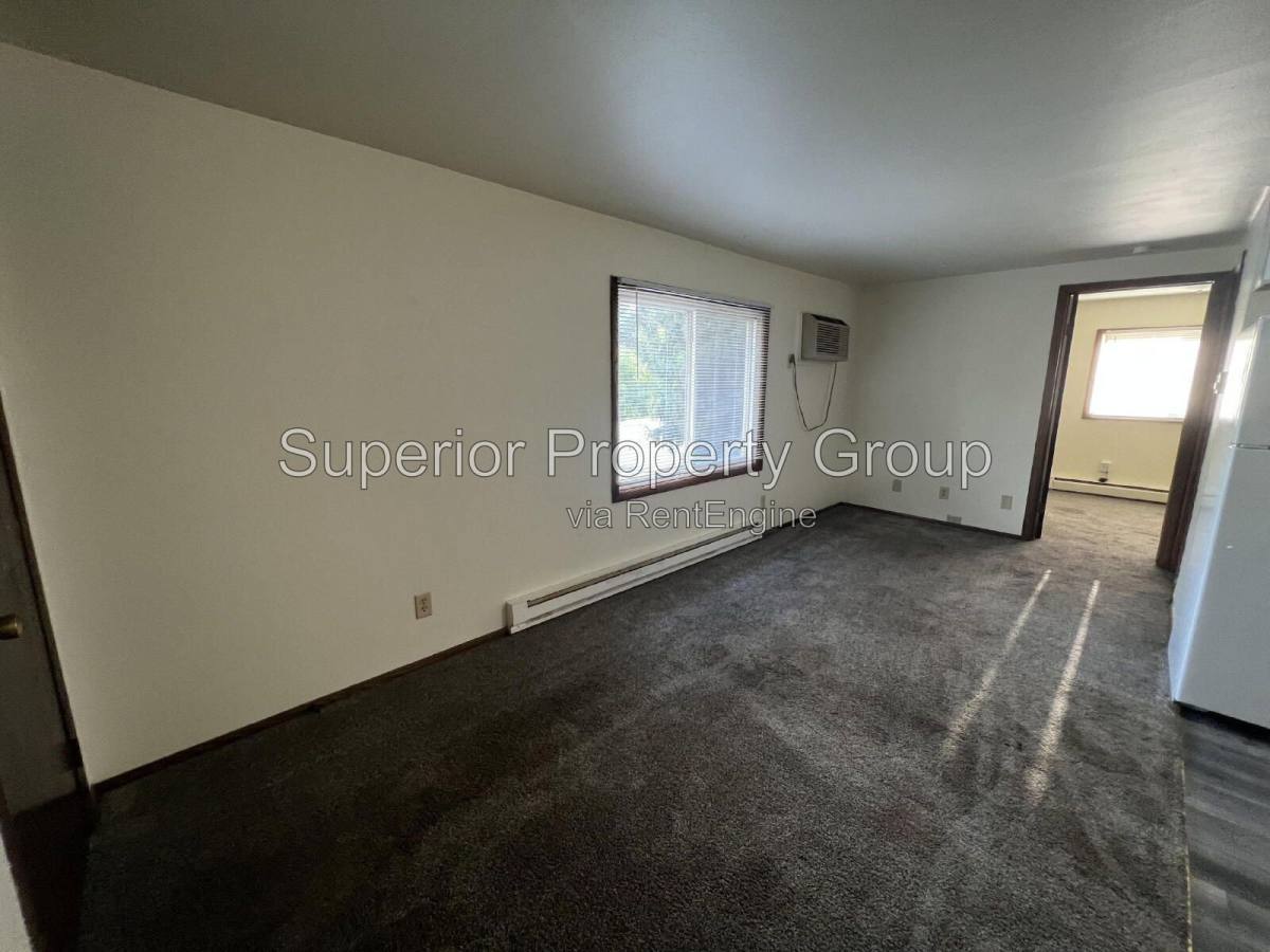 714 N Oak St unit 6 – photo 4