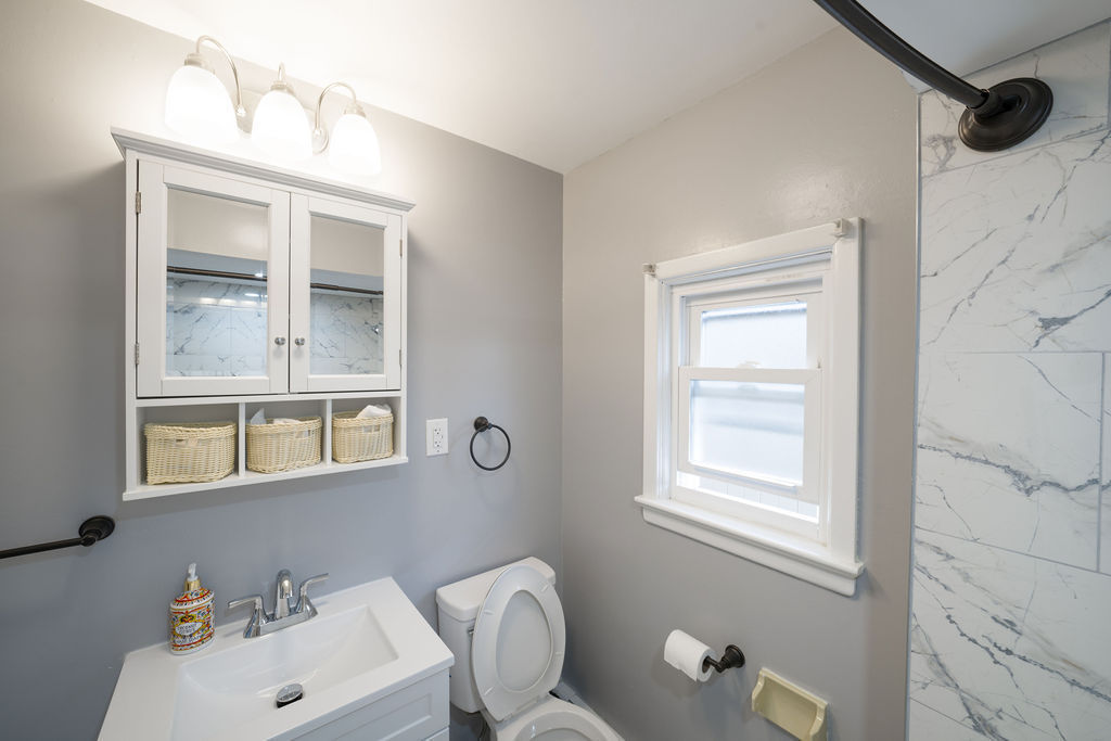 36-38 E 47th St unit 1 – photo 3
