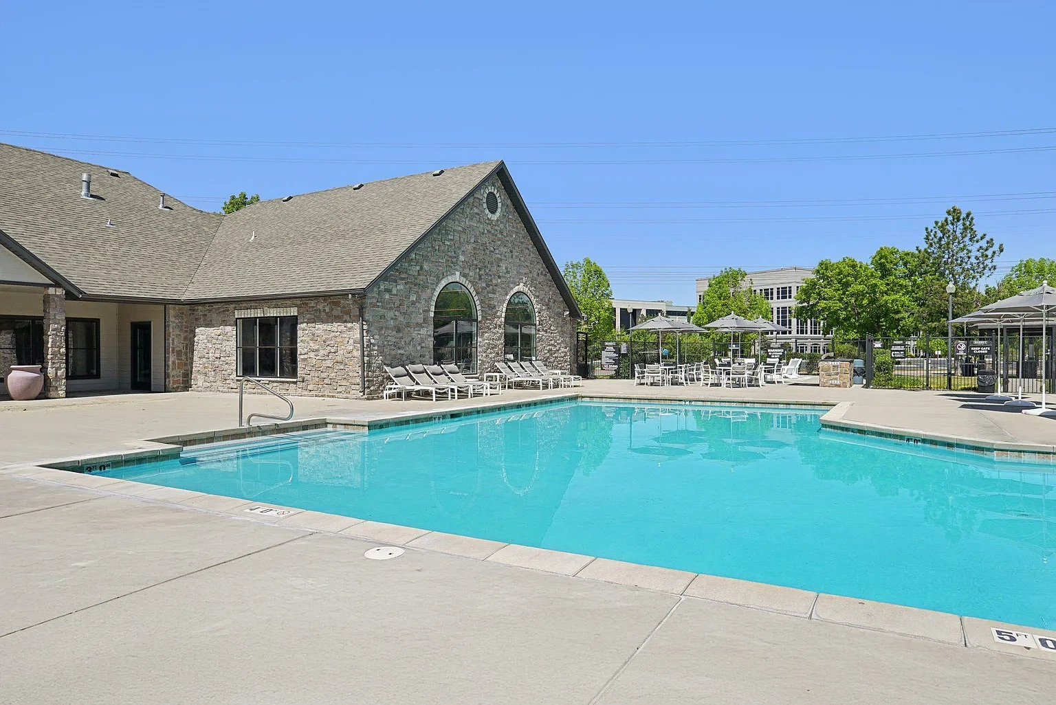 Maison's Landing Apartments – photo 2