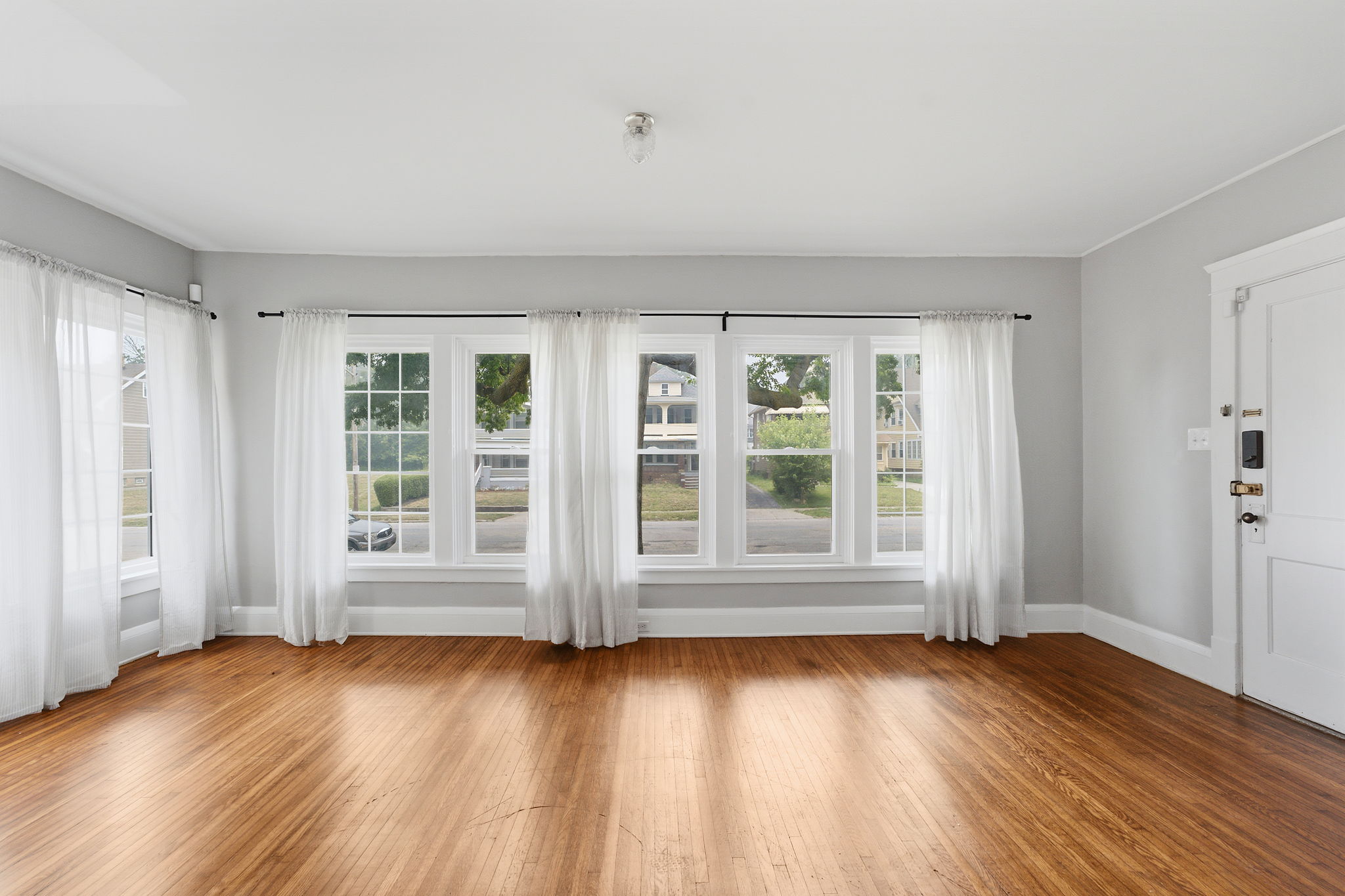 1668 Coventry Rd unit 1 – photo 3
