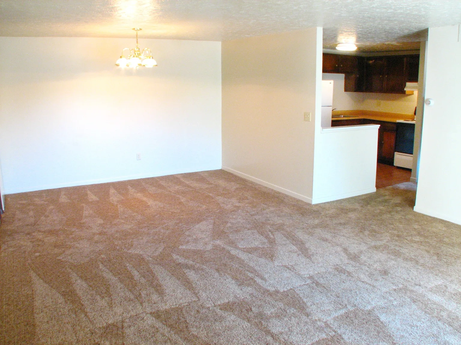 College Park Apartments – photo 3