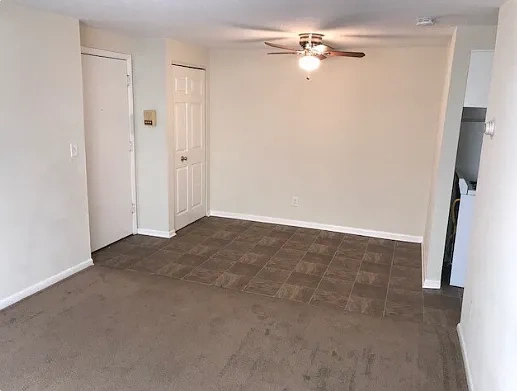 114 South – photo 1