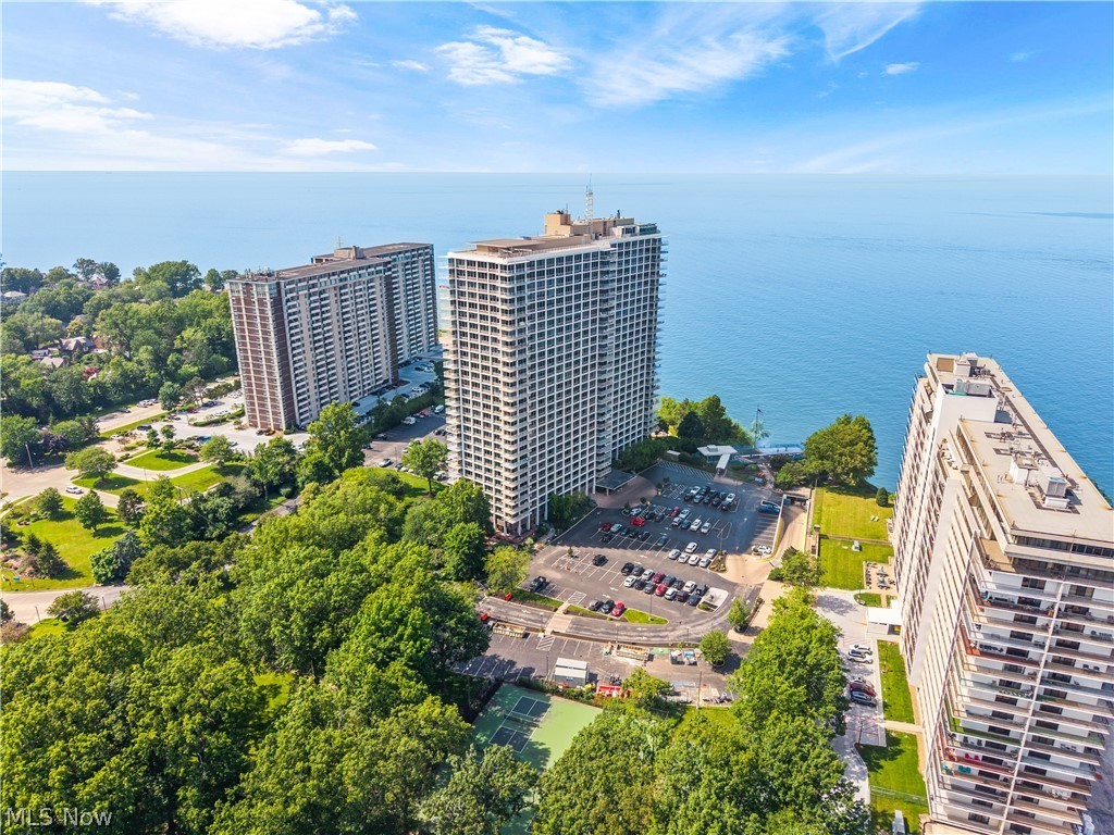 12700 Lake Ave unit 405 – photo 4