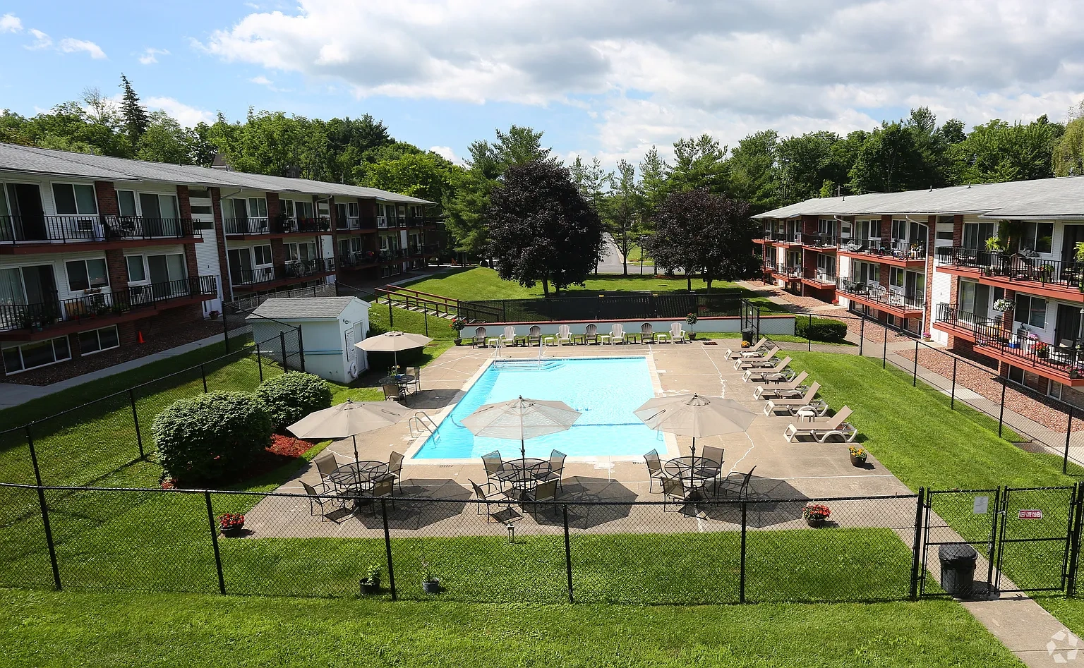Windsor Court Apartments – photo 3