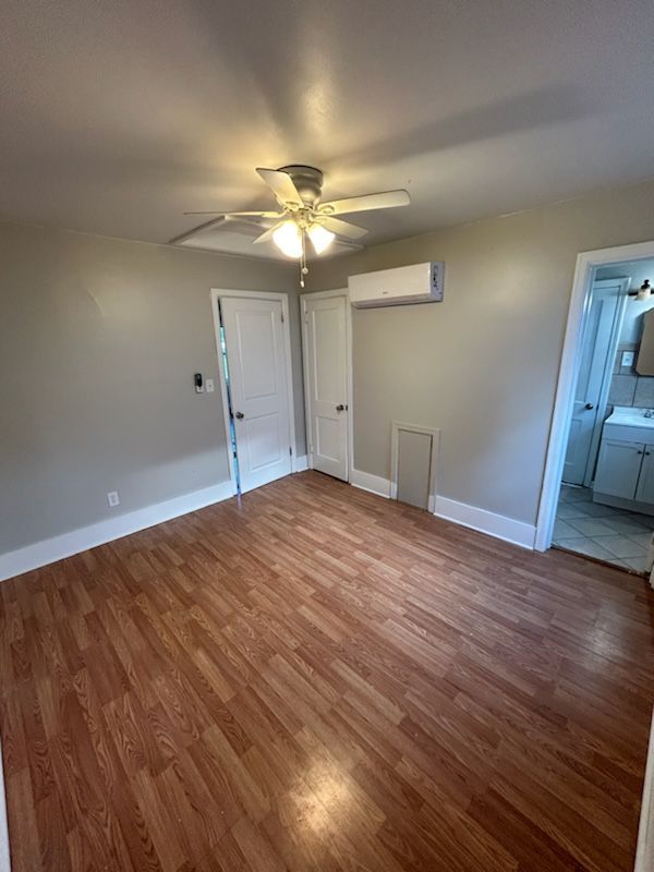745 Queen Ave NW – photo 2