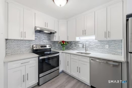 7 Sharon Ln unit 7 – photo 1