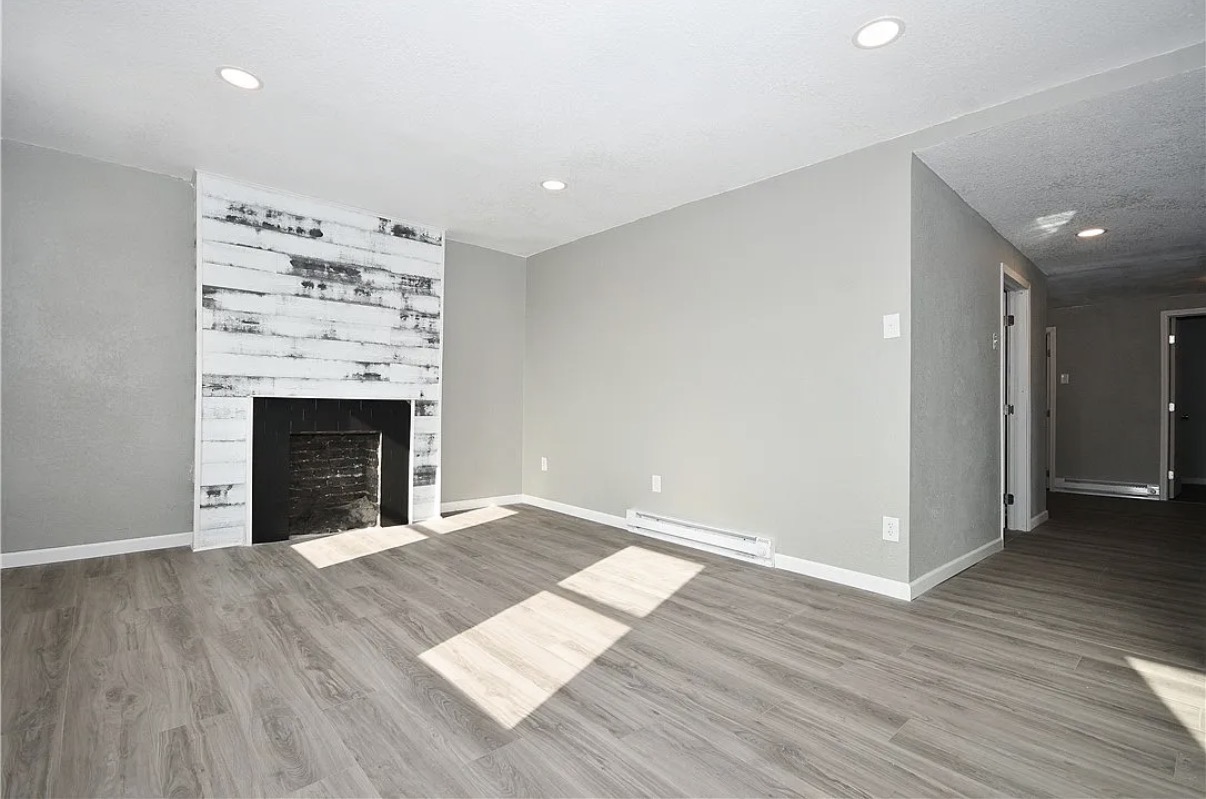 494 8th St unit 2 – photo 4