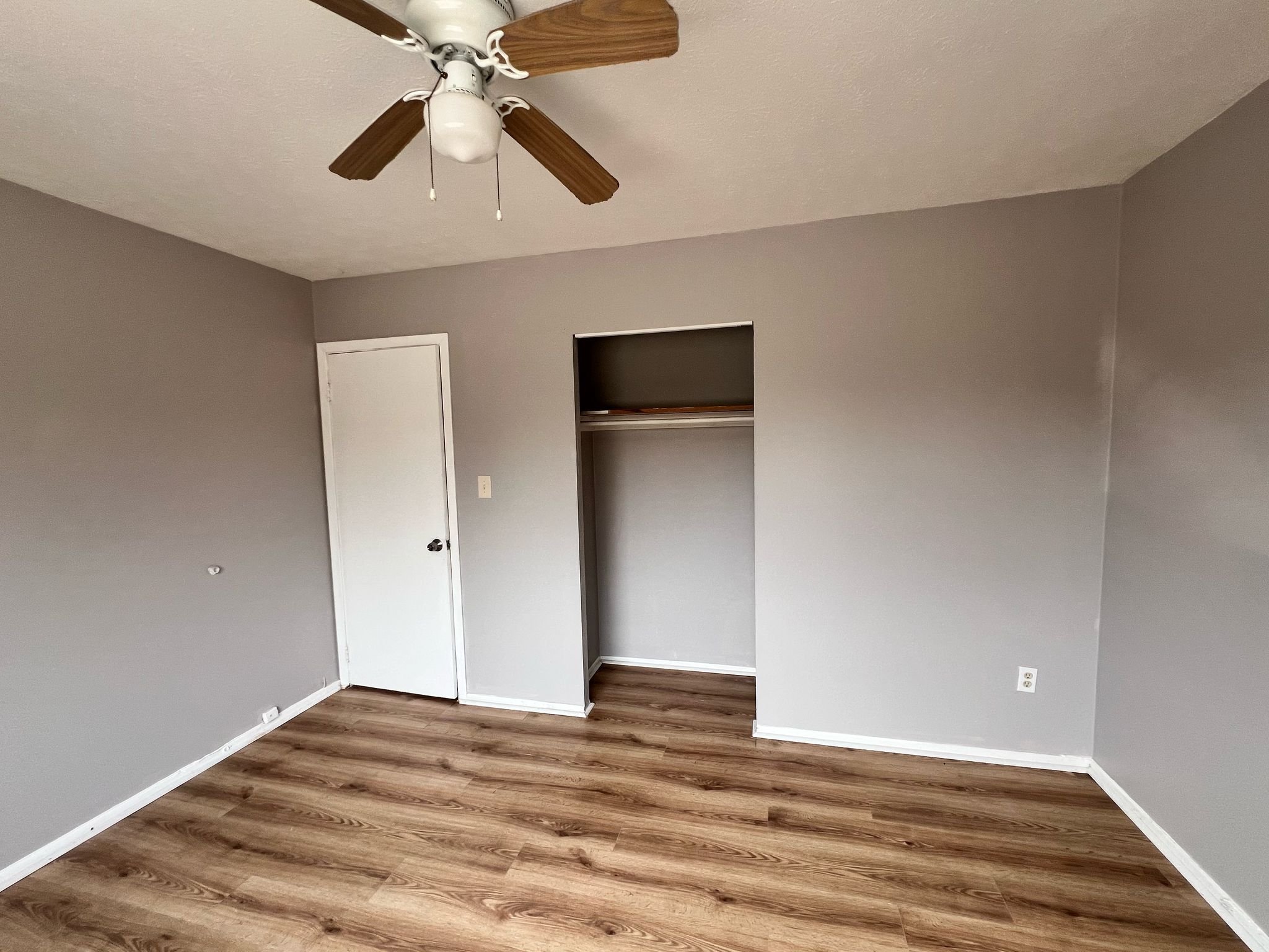 3265 E 143rd St unit 208 – photo 1