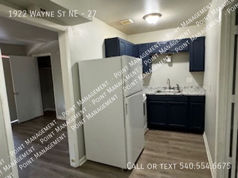 1922 Wayne St NE – photo 3