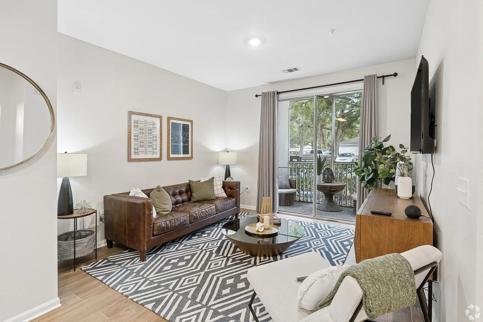 Luxe at 1820 – photo 5