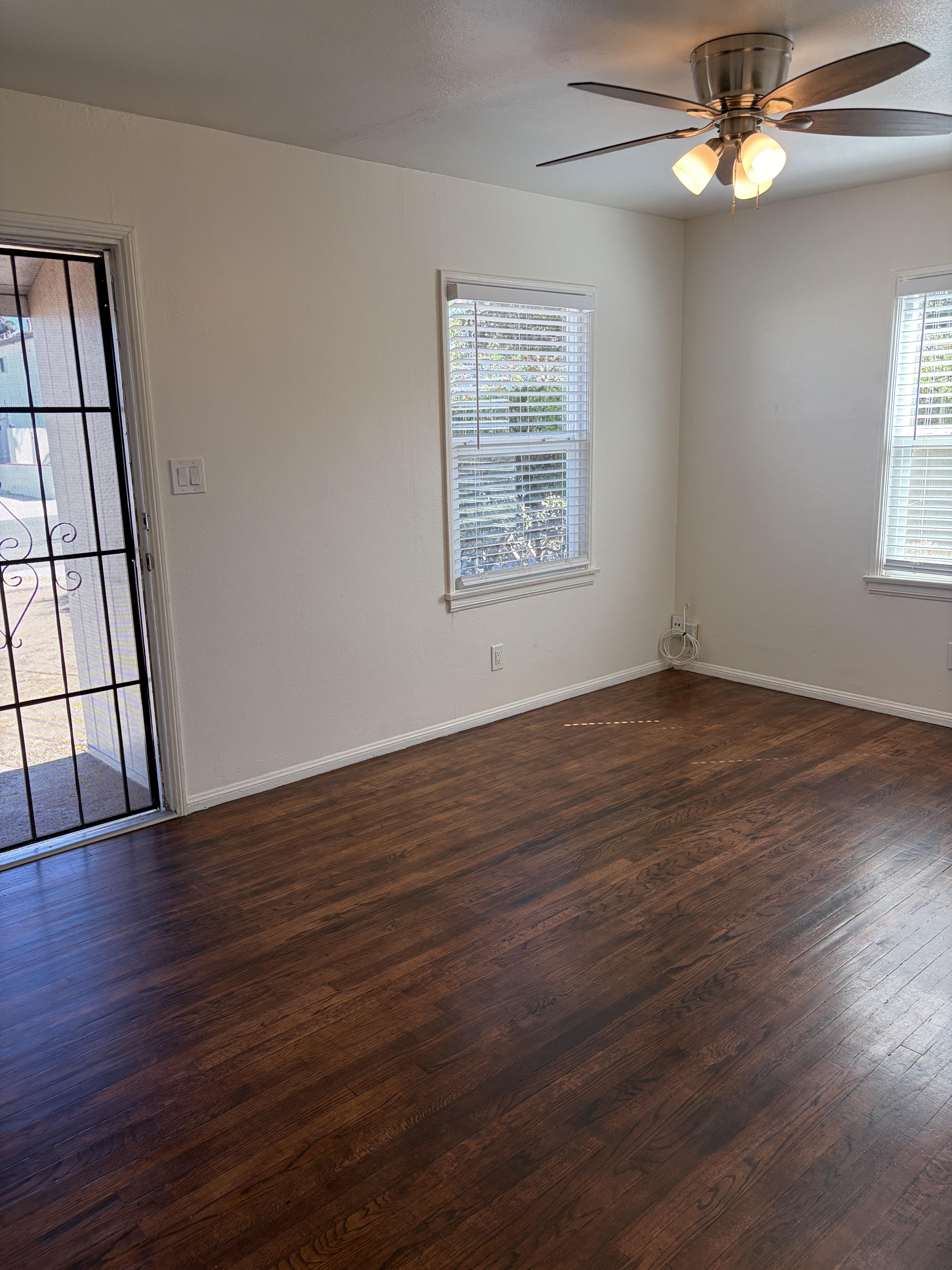 582 Mc Intosh St – photo 4