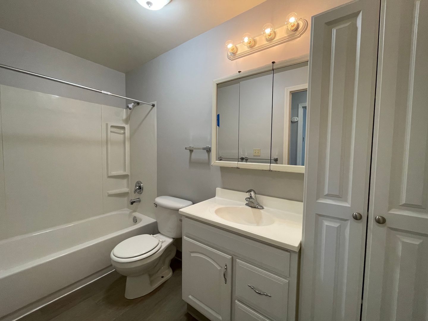 1831 E Marshall Ave unit Unit 03 – photo 5
