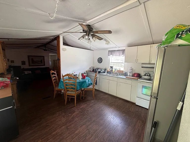 1681 W Cardinal St – photo 4