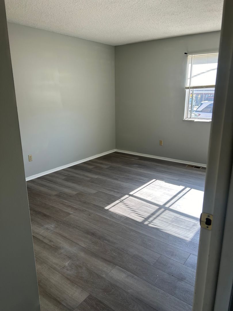 365 W Cook Rd unit Unit 3 – photo 4