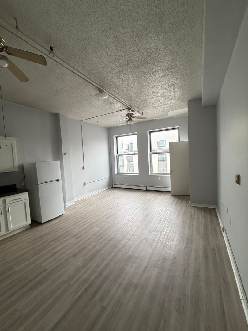 292 Main St unit 506 – photo 2