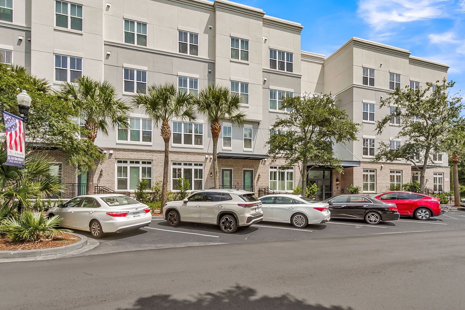 200 River Landing Dr – photo 1
