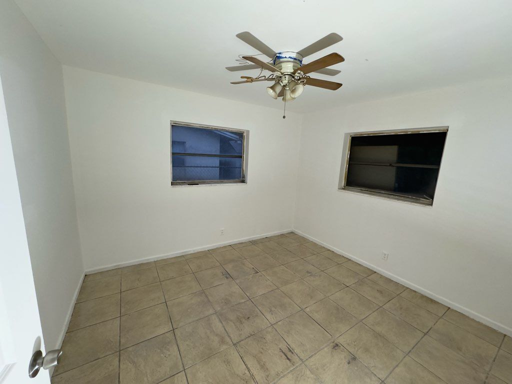 5615 NW 14th St – photo 2