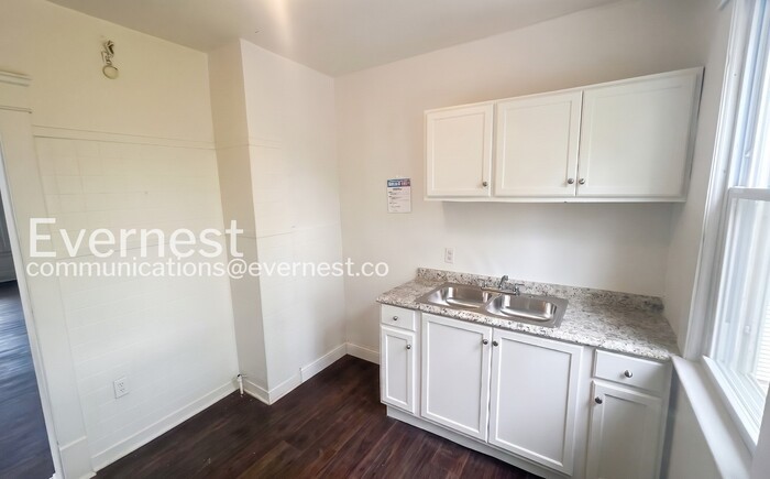 3353 E 132nd St unit 2 – photo 3