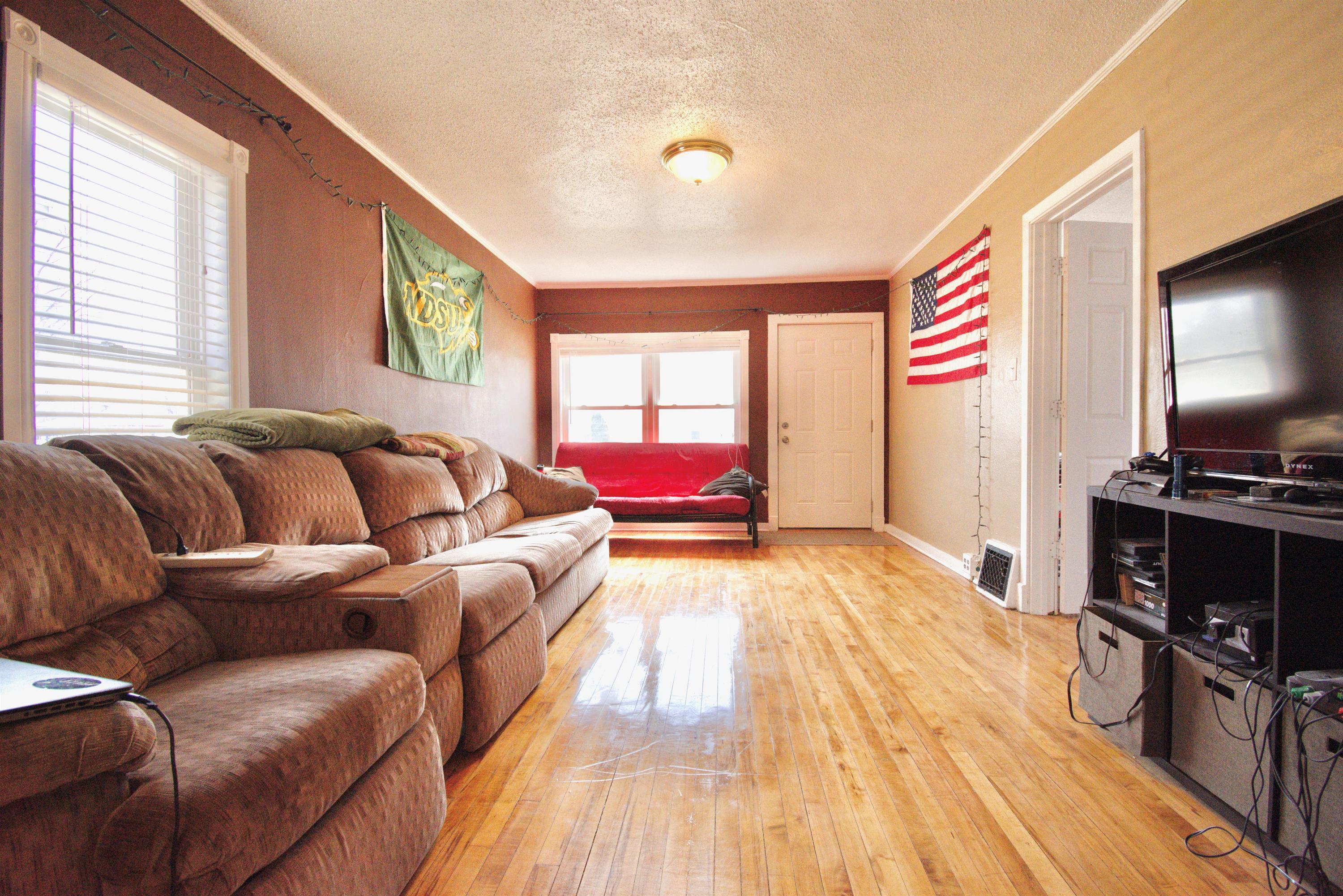 721 8th Ave N unit 1 – photo 1