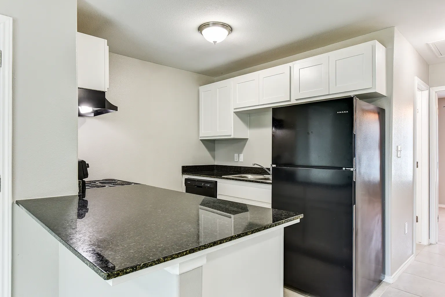 Bay Shore Apartments – photo 1