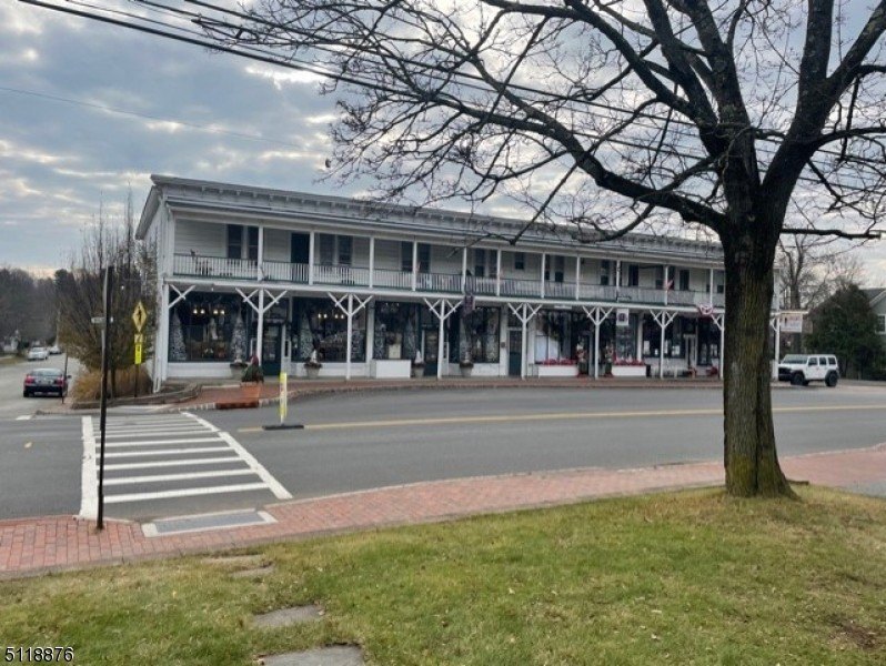 28 Main St #A – photo 1