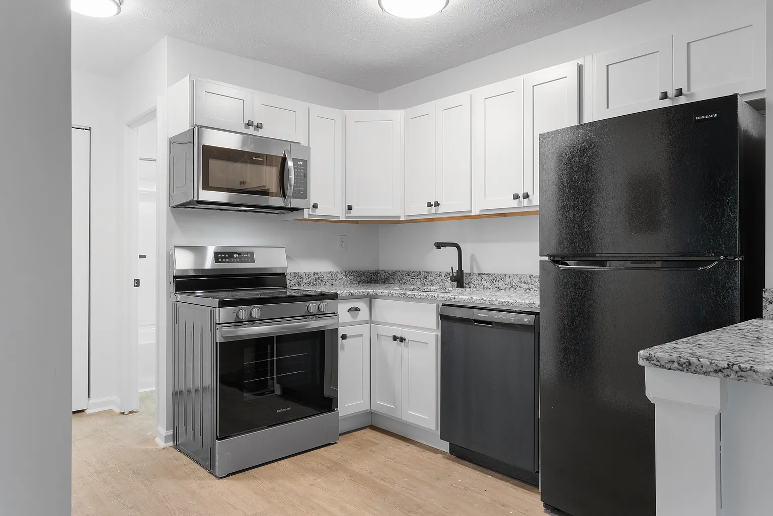 Westwood Apartments - SP Lafayette LLC – photo 3
