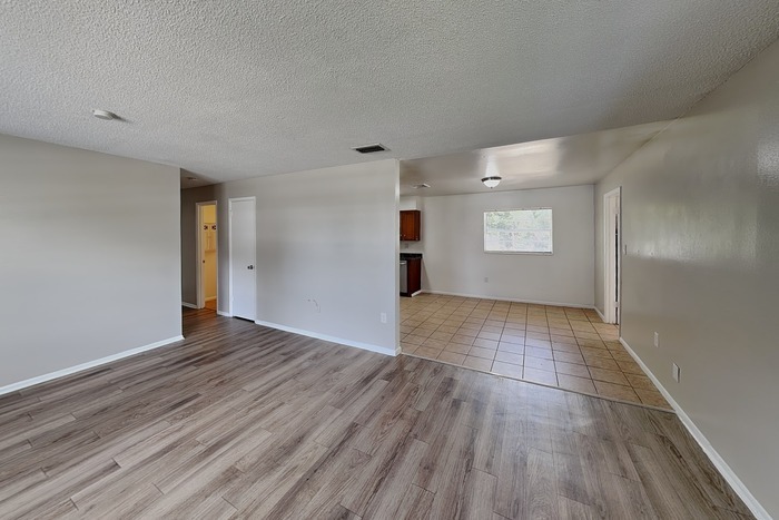 2230 Rohr Dr – photo 5