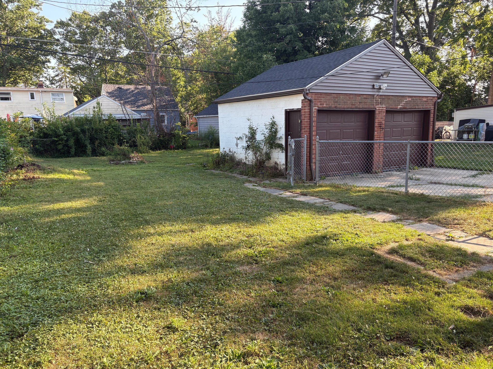 1211 Tuxedo Ave – photo 5