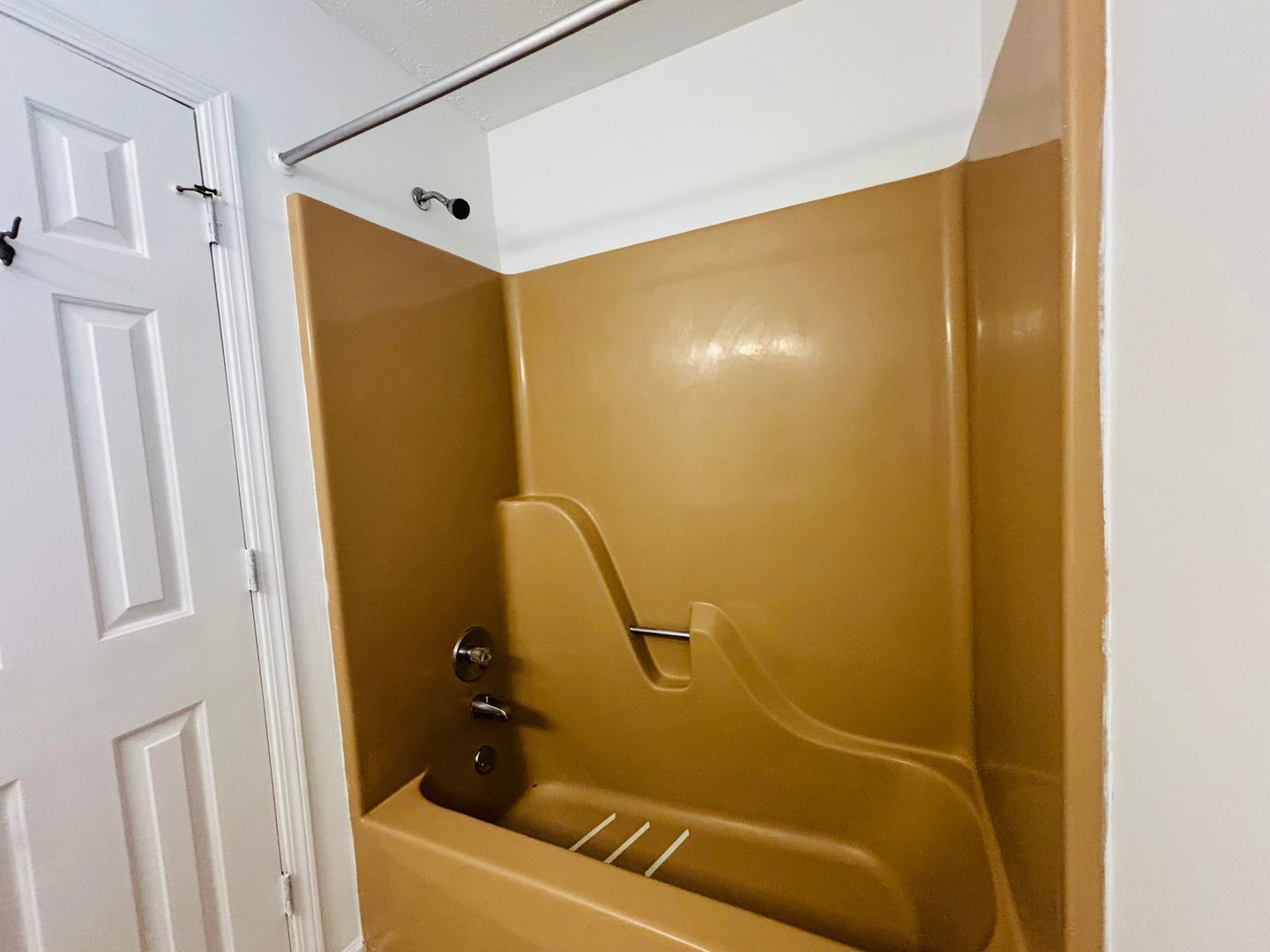 306 Woodbine Dr – photo 4
