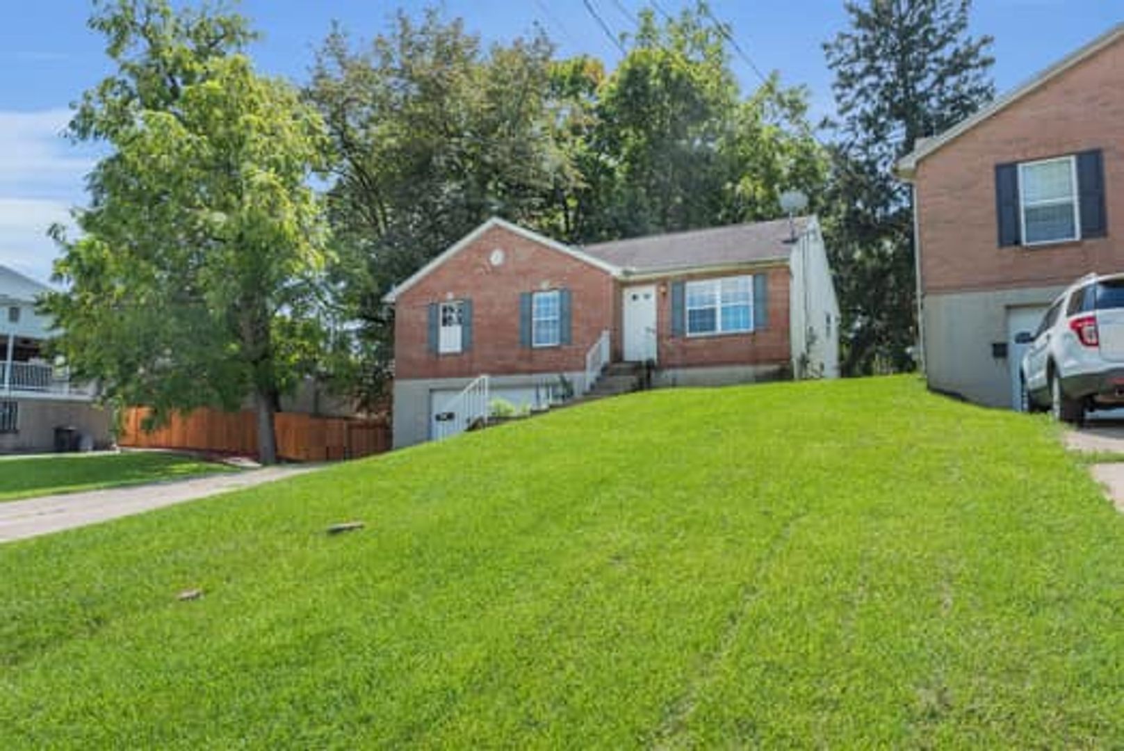 5691 Victoryview Ln – photo 3