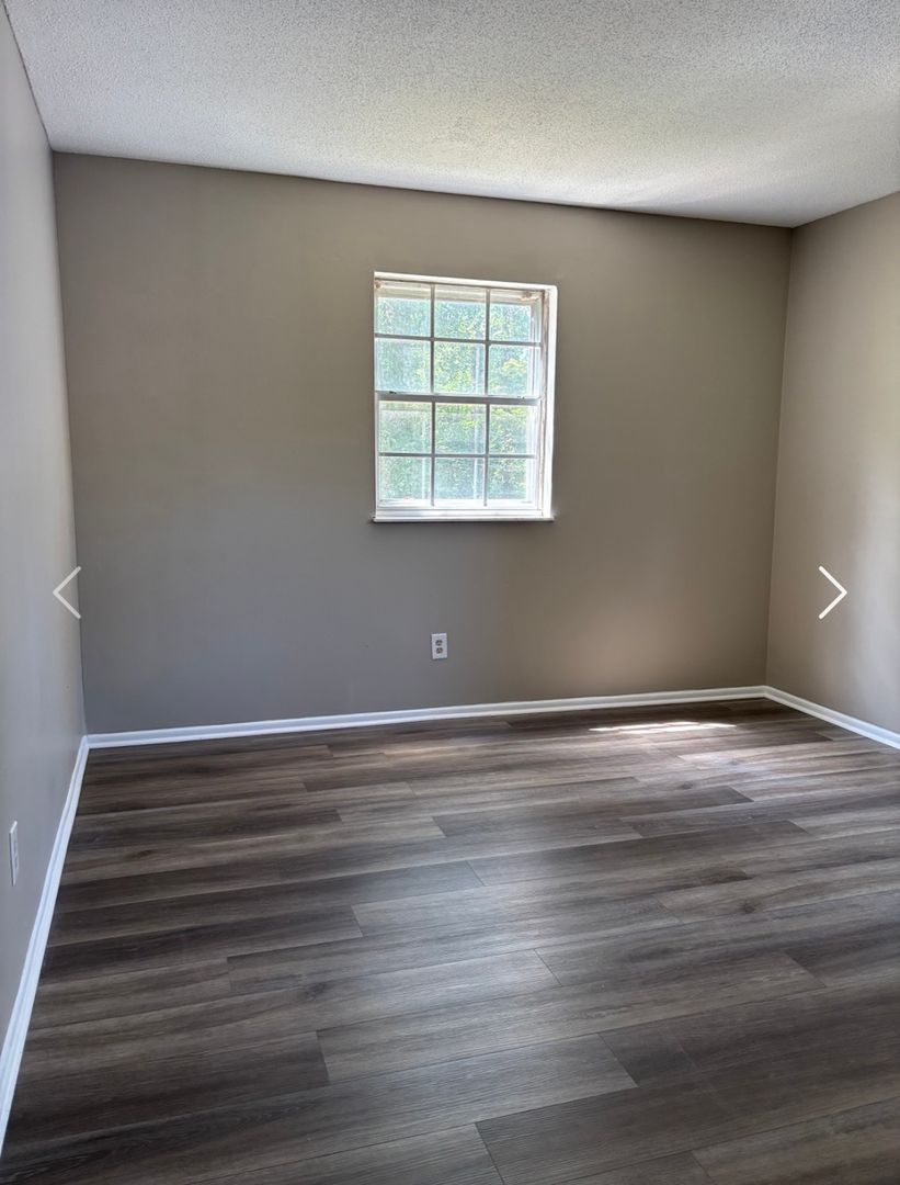 935 East Ave – photo 3